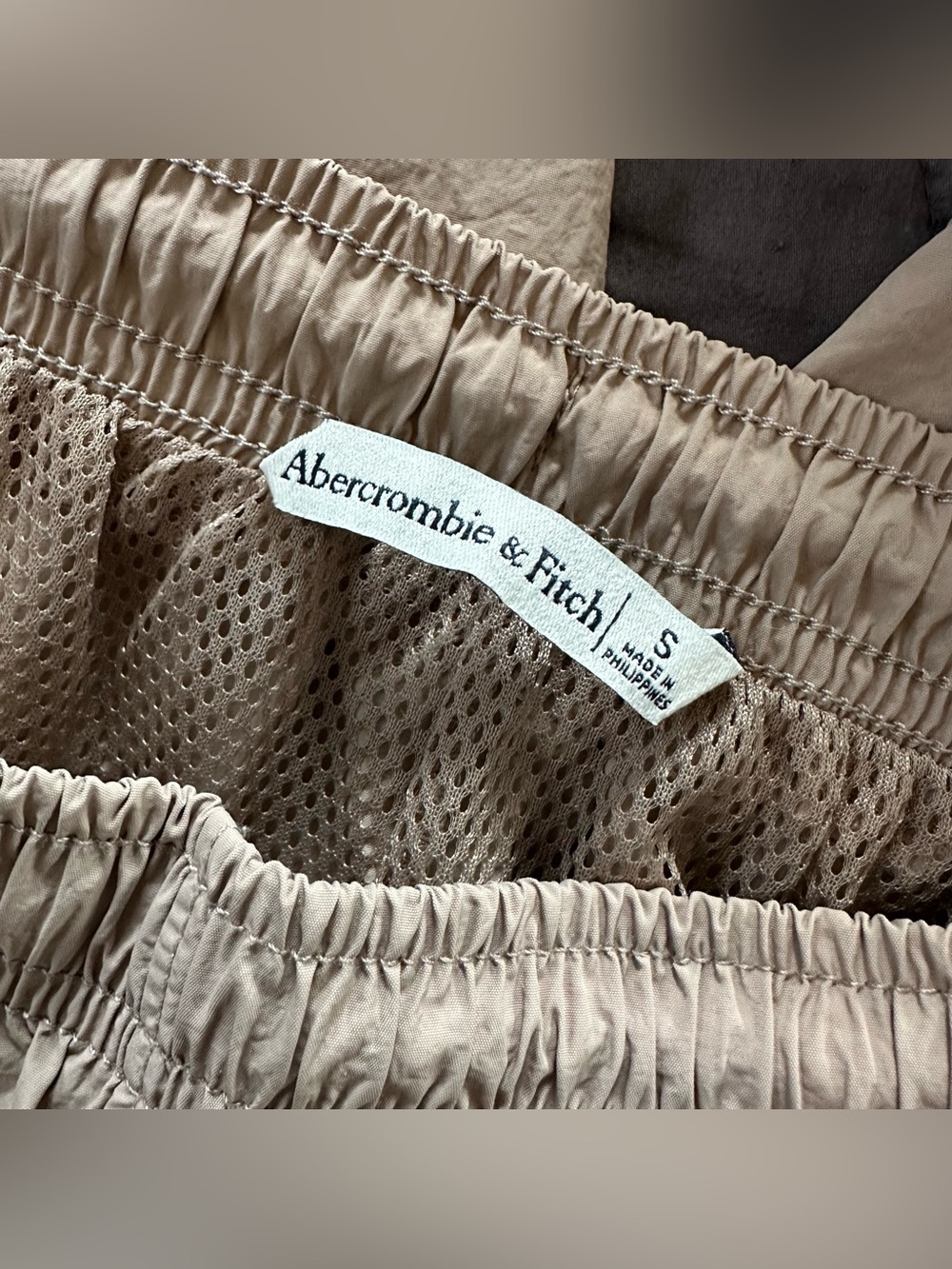 Abercrombie & Fitch Crinkle Nylon Track Pants in Khaki Beige, Size Small - Picture 12 of 14